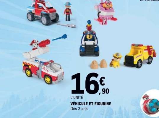 VÉHICULE ET FIGURINE