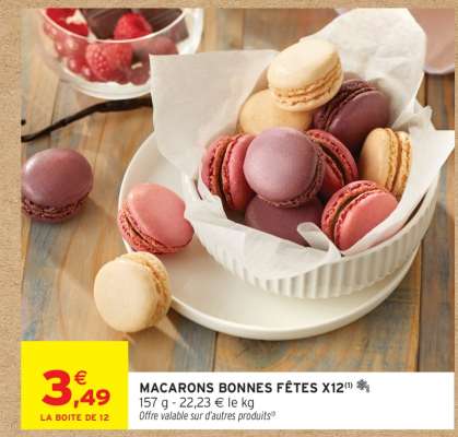 MACARONS BONNES FÊTES X12