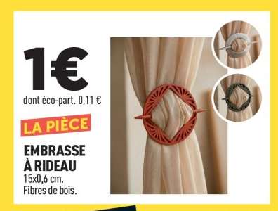EMBRASSE À RIDEAU
