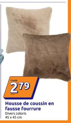 Housse de coussin en fausse fourrure