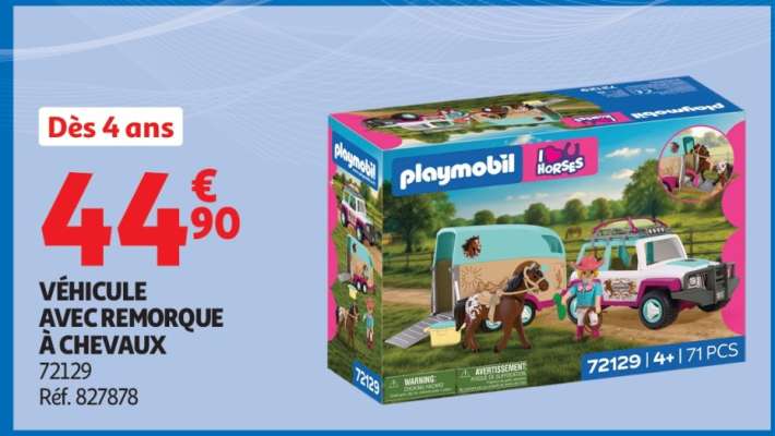 VÉHICULE AVEC REMORQUE À CHEVAUX