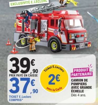 CAMION DE POMPIERS AVEC GRANDE ÉCHELLE